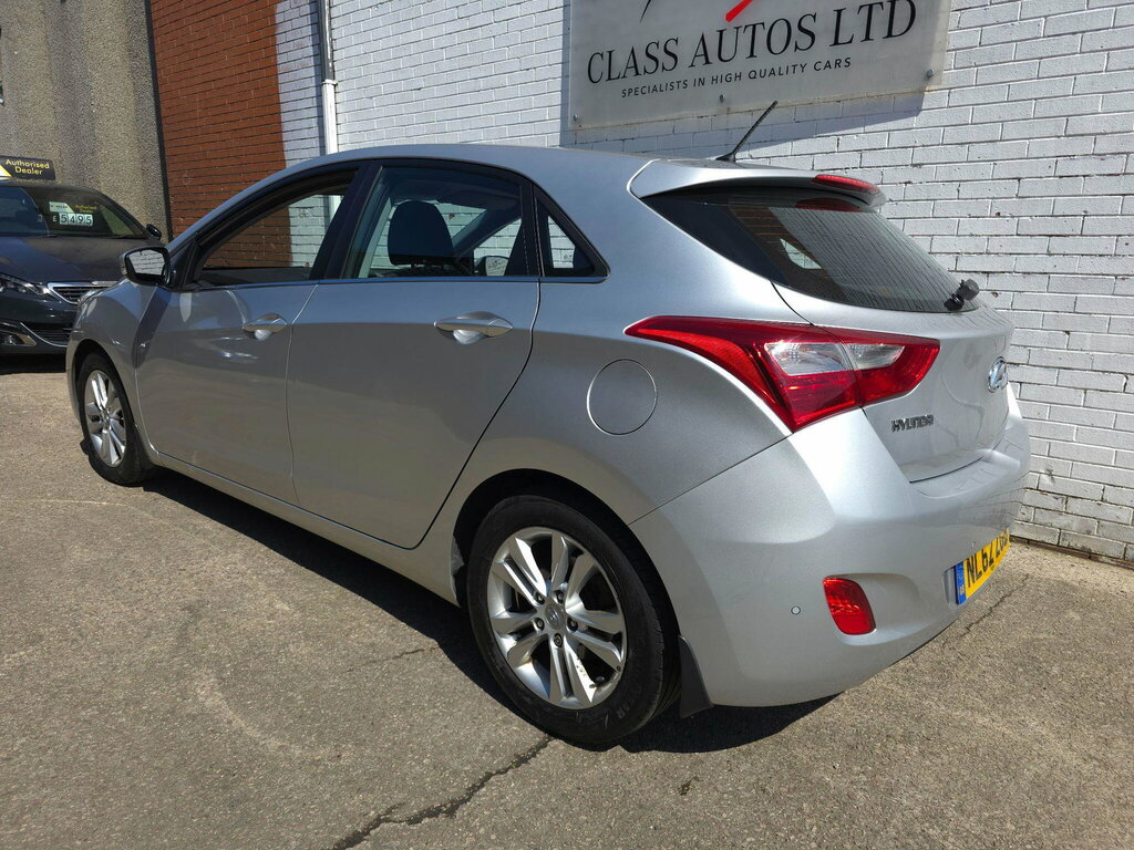 Hyundai I30 1.6 Crdi Blue Drive Style Euro 5 Ss Silver #4