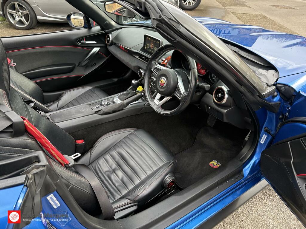 Abarth 124 Spider 1.4 Multiair Convertible Euro 6 1 Blue