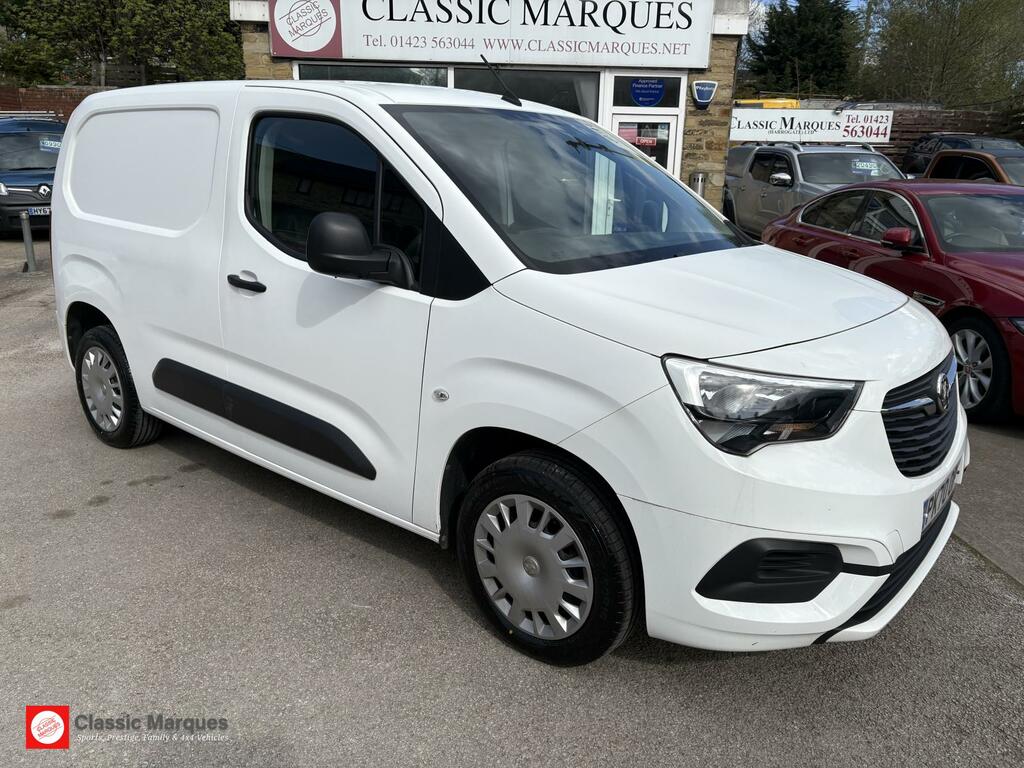 Vauxhall Combo 1.5 Turbo D 2000 Sportive Panel Van Man PK70OPT White #6