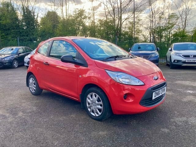 Ford KA 1.2 Studio Hatchback 69 Ps New Red