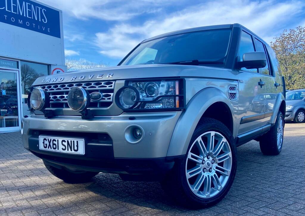 Land Rover Discovery Sdv6 255 Gold