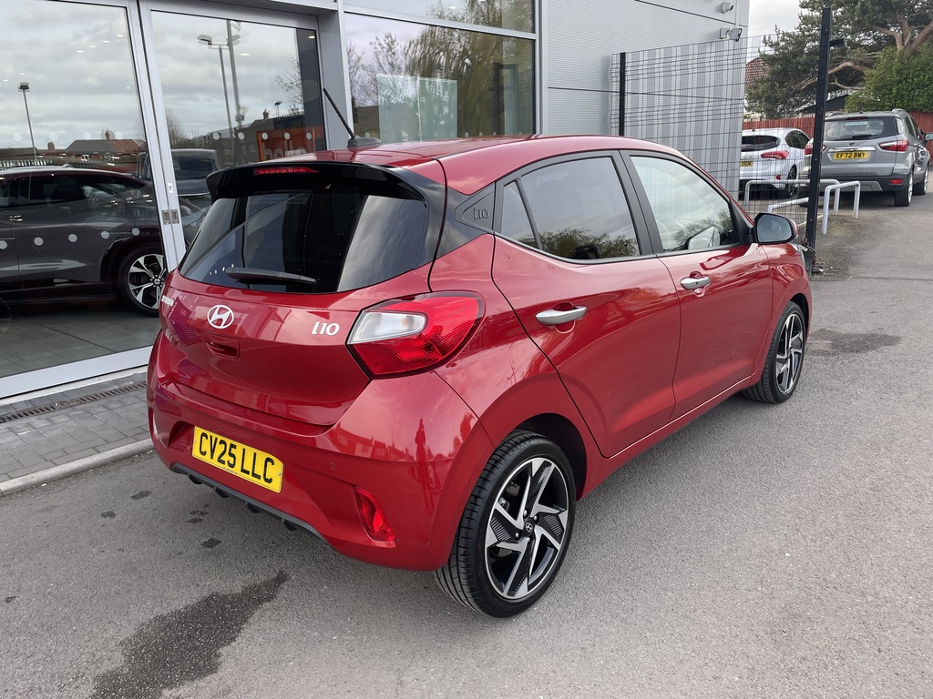 Hyundai I10 1.0 63 Premium Nav CV25LLC Red #4