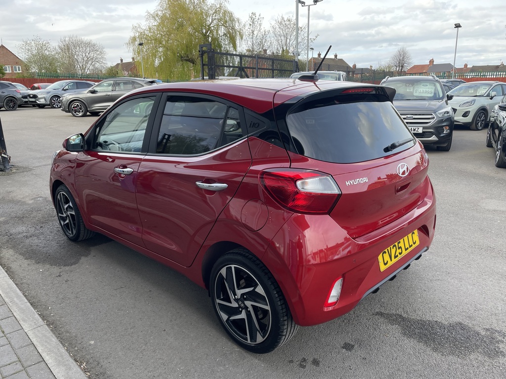 Hyundai I10 1.0 63 Premium Nav CV25LLC Red #6