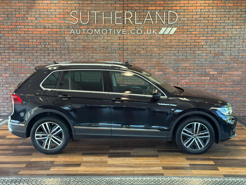 Volkswagen Tiguan 2.0 Tiguan Elegance Tdi 4Motion 4Wd DA21LGW Black #4