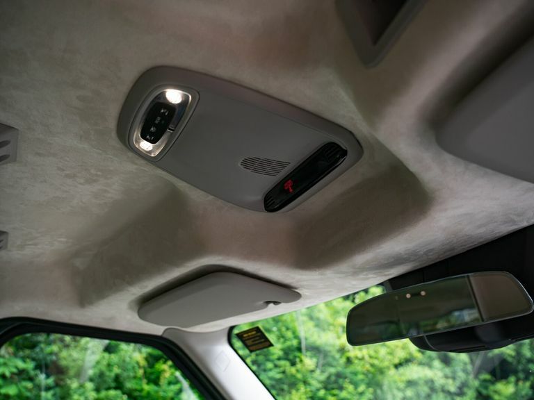 LEVC TX Vista Taxi White #35