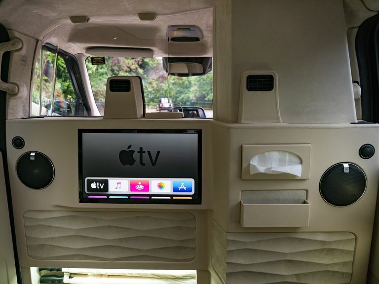 LEVC TX Sutton Vip Taxi Black #2
