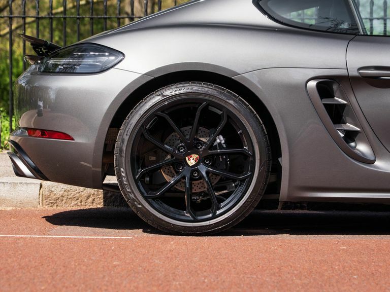 Porsche Cayman 4.0 Gt4 Rs Pdk Black #6