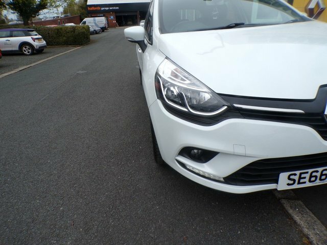Renault Clio 16V Dynamique Nav Hatchback White #6