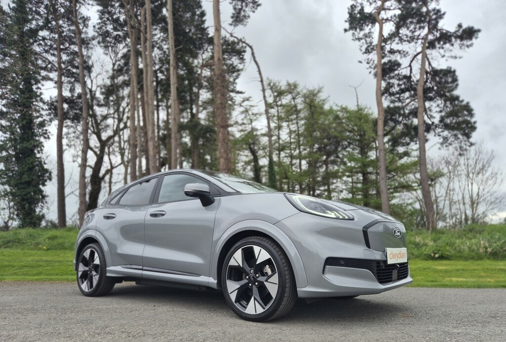 Ford Puma Suv Puma Gen-e Premium 123Kw 43 Kwh Standard Range DY75UPK Silver #3