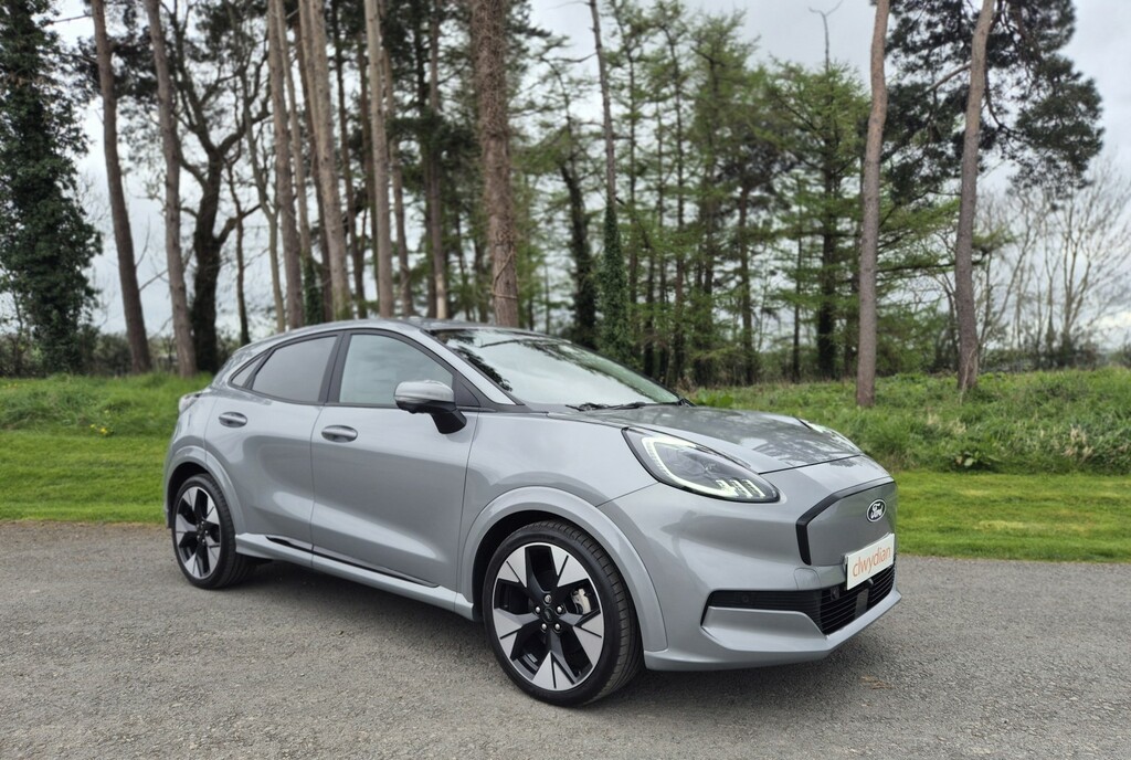 Ford Puma Suv Puma Gen-e Premium 123Kw 43 Kwh Standard Range DY75UPK Silver #2