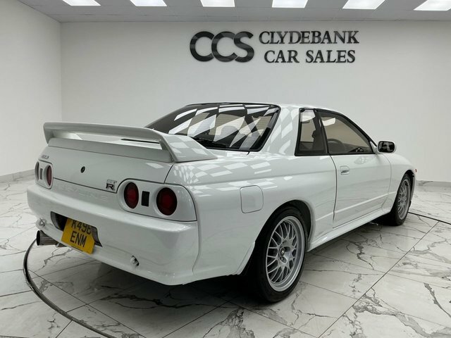 Nissan Skyline R32 2.6L White #3