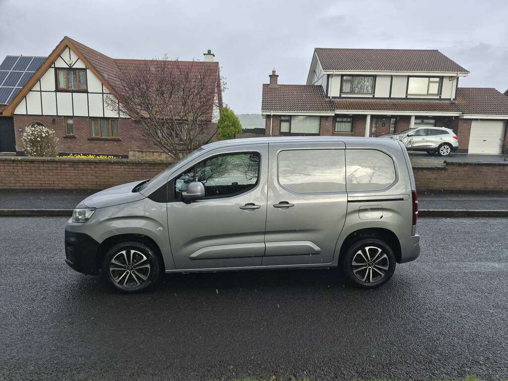 Citroen Berlingo 1.5 Bluehdi Driver 100Bhp AYZ2433 Grey #2