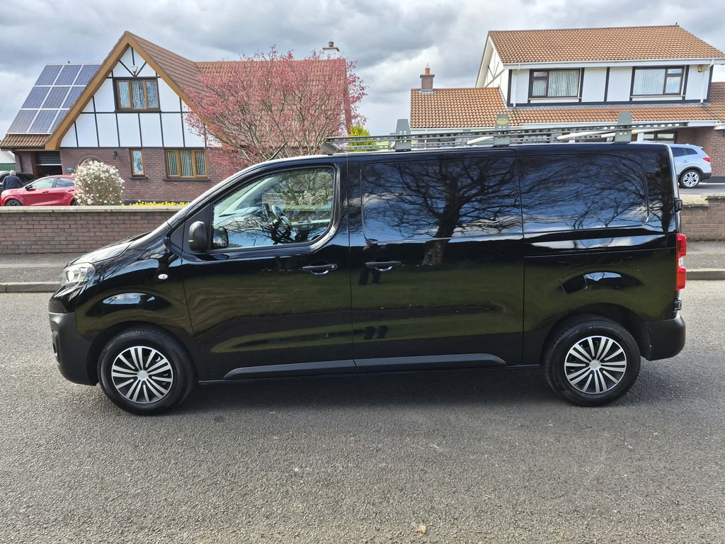 Peugeot Expert Prof Premium 2.0 B-hdi PXZ9770 Black #2
