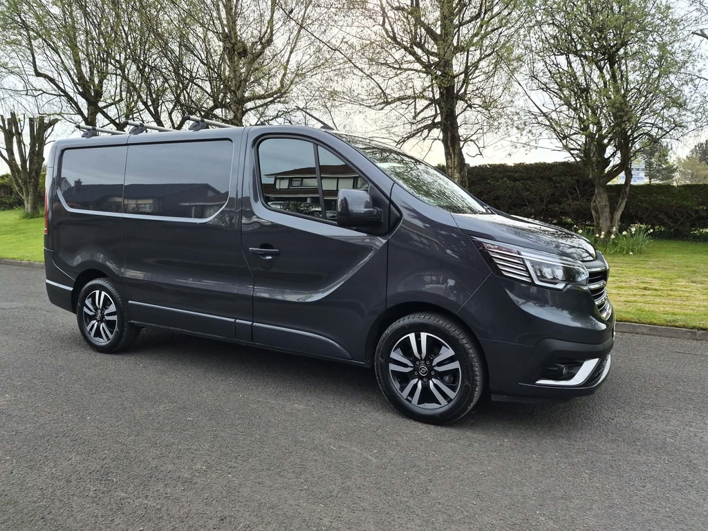 Renault Trafic 2.0 Dci Sport Grey