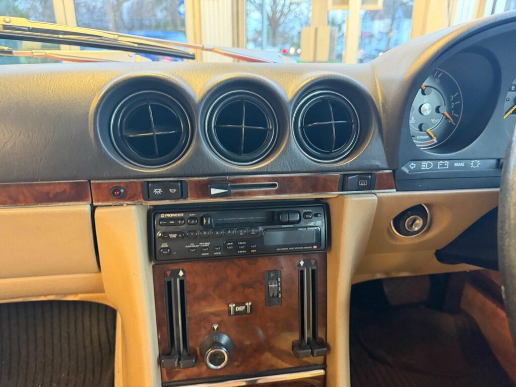Mercedes-Benz 300 Convertible Red #15