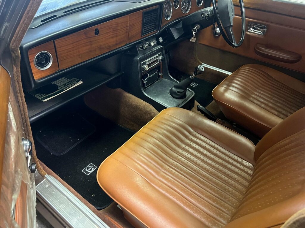 Triumph 2000 Petrol #2