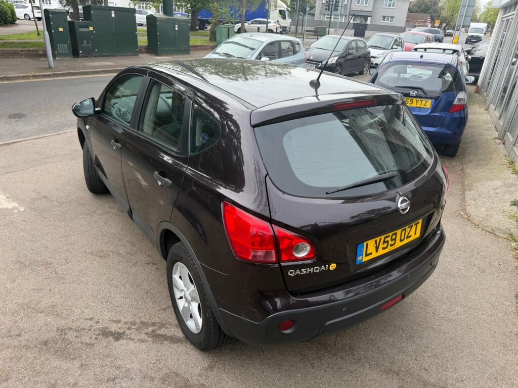 Nissan Qashqai 1.6 Visia 2Wd Black #5