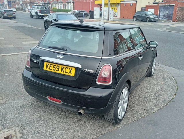 Mini Hatch Cooper 1.6 Cooper 118 Bhp KE59KCX Black #3