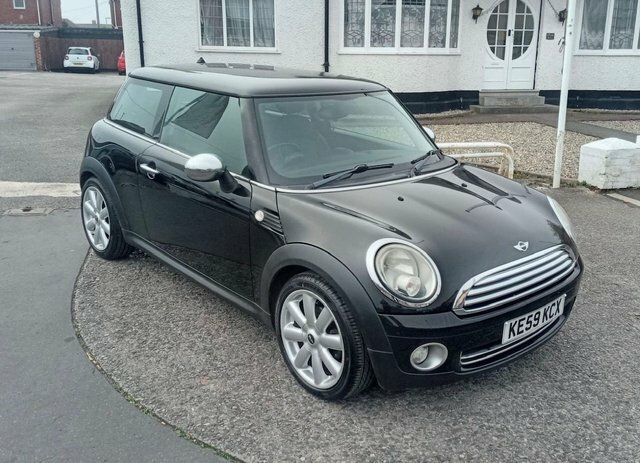 Mini Hatch Cooper 1.6 Cooper 118 Bhp KE59KCX Black #2
