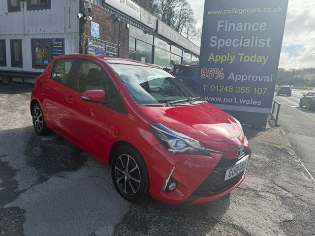Toyota Yaris 2018 18 1.5 Vvt-i Icon Tech Hatchback M Red