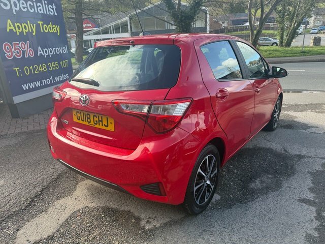 Toyota Yaris 2018 18 1.5 Vvt-i Icon Tech Hatchback M GU18GHJ Red #4