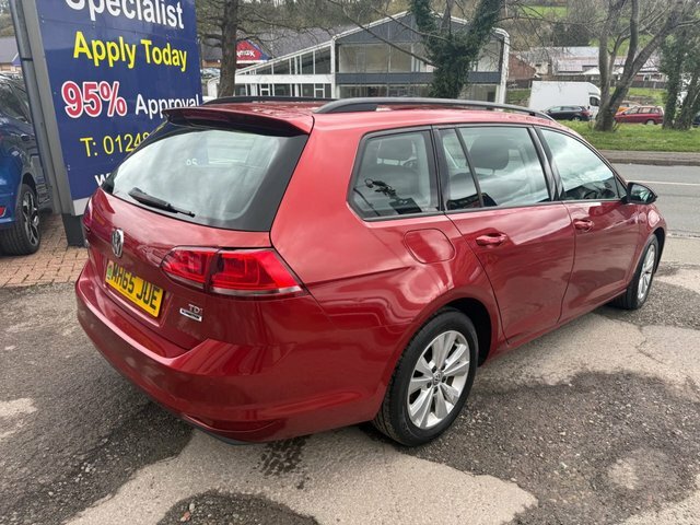 Volkswagen Golf 2016 65 1.6 Tdi Bluemotion Tech Se Estate Dies MH65JUE Red #4