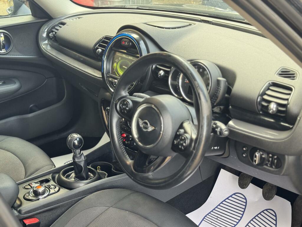 Mini Clubman 1.5 Cooper Estate 6Dr Euro 6 Ss YN67WPO Black #2