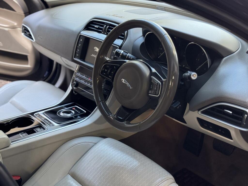Jaguar XE 2.0D Portfolio Saloon Euro 6 Ss KV17XKT Blue #2