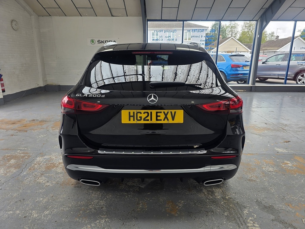 Mercedes-Benz GLA Class 2.0 Gla200d Amg Line Executive Suv 8G HG21EXV Black #6