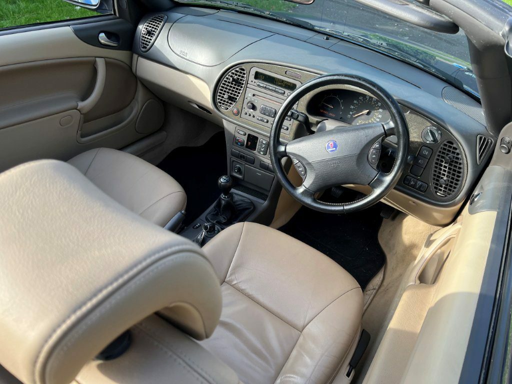 Saab 9-3 2.0T Se Red #12