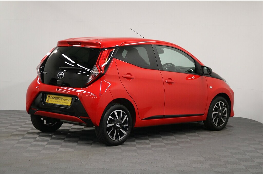 Toyota Aygo Vvt-i X-trend Red #6