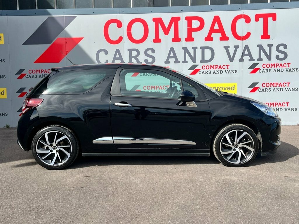DS DS 3 1.2L Connected Chic DA68NFP Black #4
