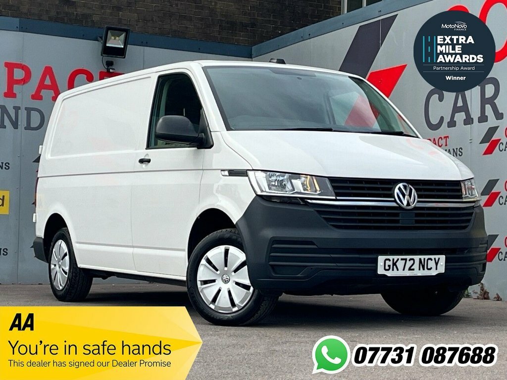 Volkswagen Transporter 2L Startline White