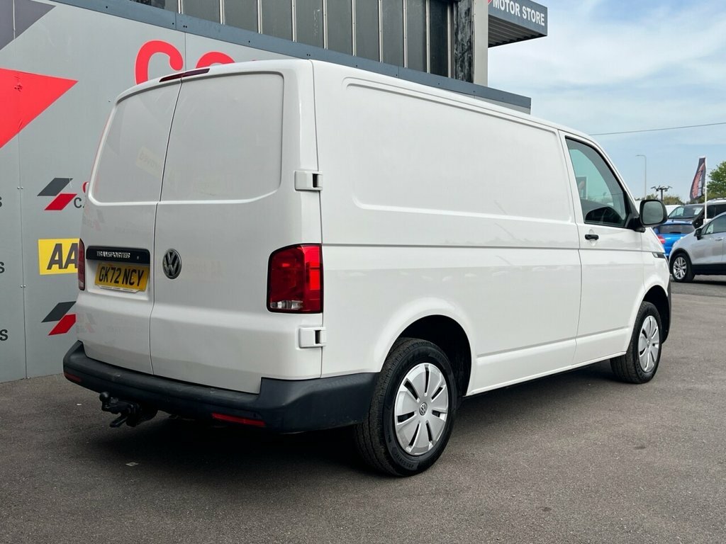 Volkswagen Transporter 2L Startline GK72NCY White #5