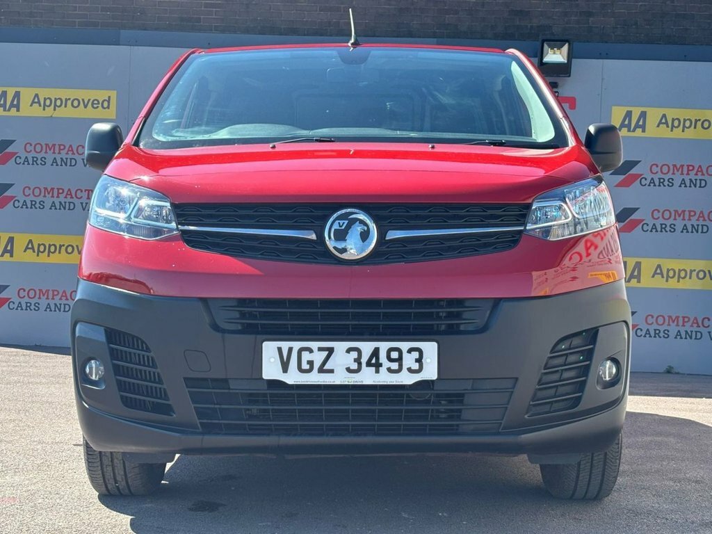 Vauxhall Vivaro 1.5L Dynamic 6Dr VGZ3493 Red #3