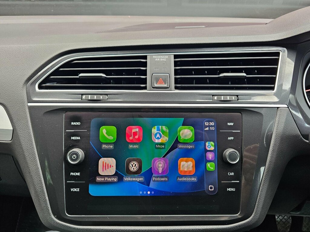 Volkswagen Tiguan 1.4 Tsi Se Navigation Euro 6 Ss PE68THN White #2