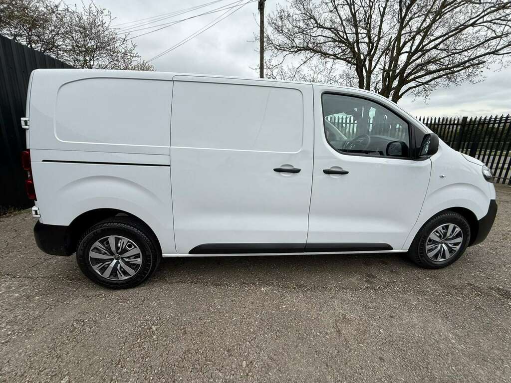 Vauxhall Vivaro 1.5 F2900 Prime Ss DP73EFO White #5