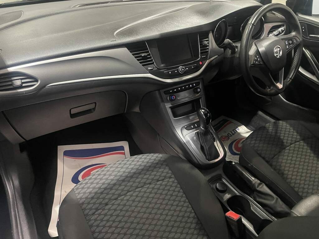 Vauxhall Astra Hatchback Black #2