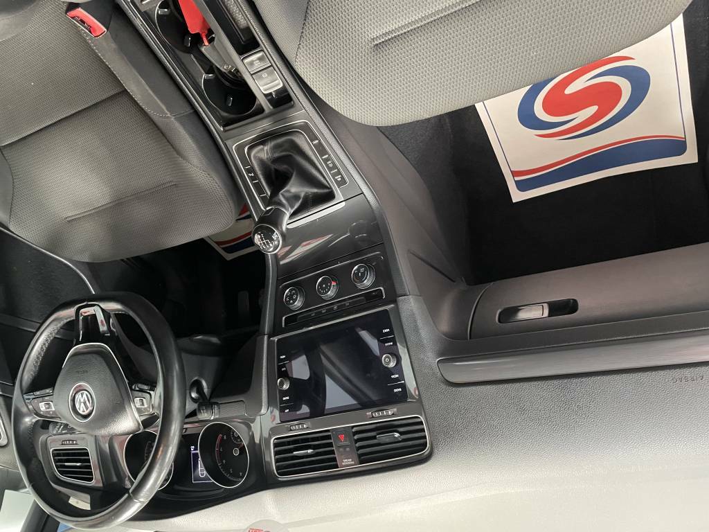 Volkswagen Golf Hatchback 1.5 Tsi Evo Se White #3