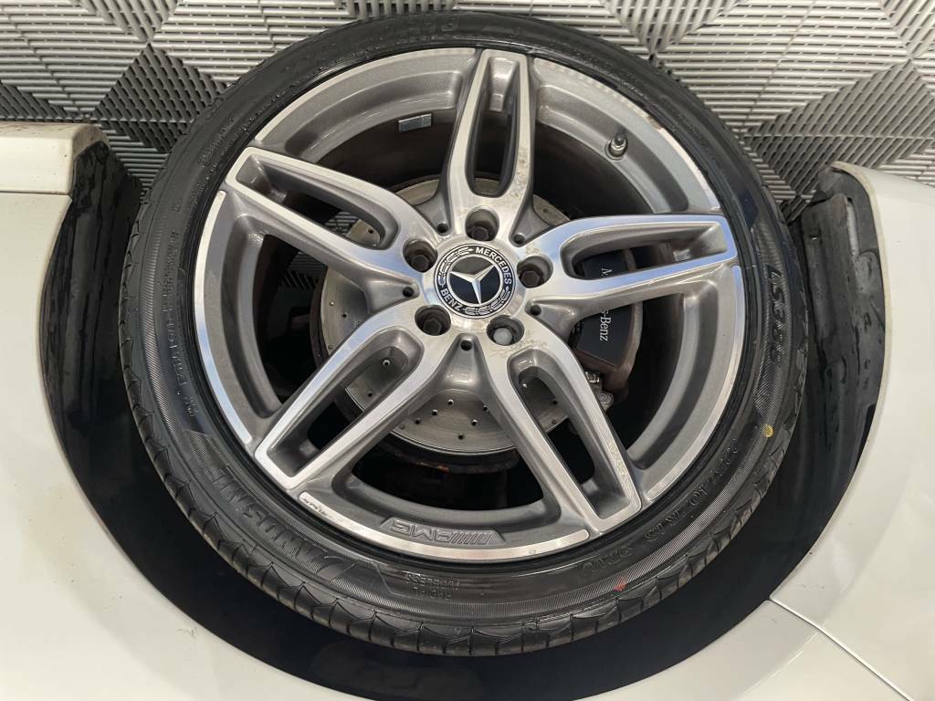 Mercedes-Benz A Class Hatchback A180 Amg Line White #4