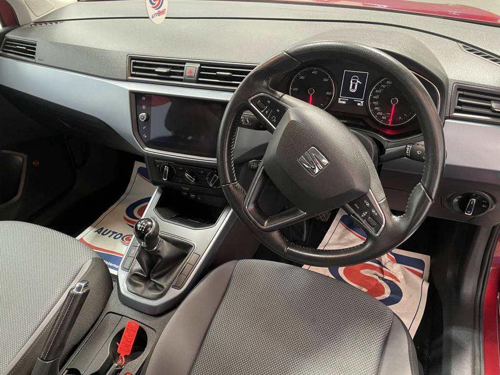 Seat Arona Hatchback Red #4