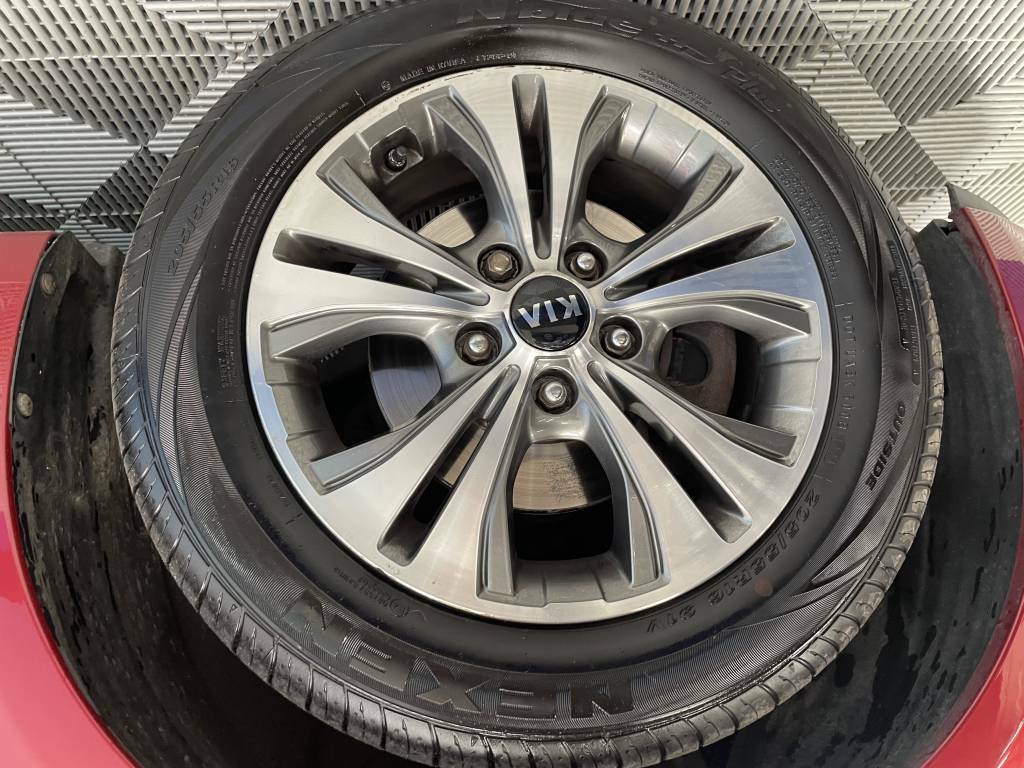 Kia Venga Hatchback 1.6 Crdi Isg 3  Red #5