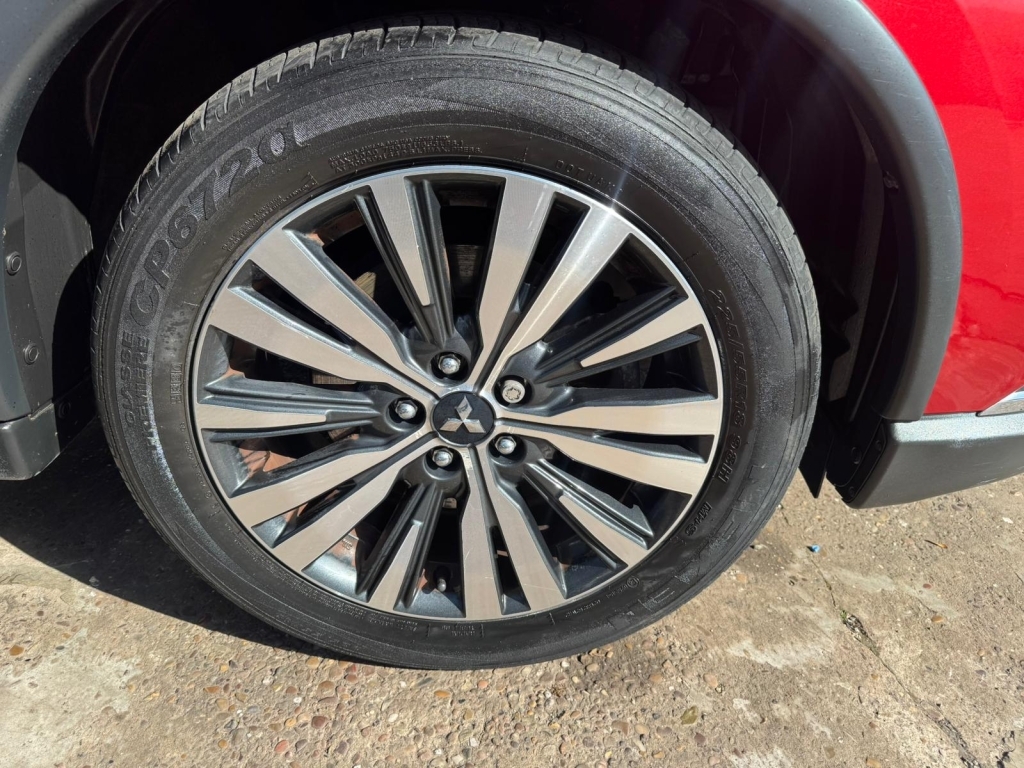 Mitsubishi Outlander Estate 2.0 Juro Red #4