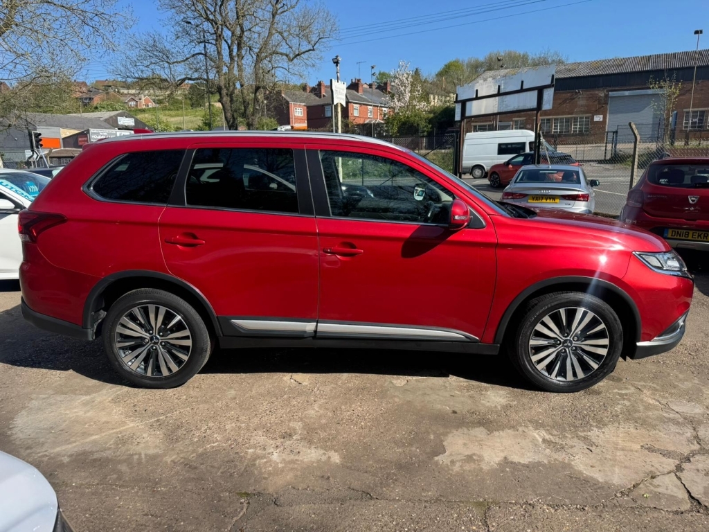 Mitsubishi Outlander Estate 2.0 Juro Red #5
