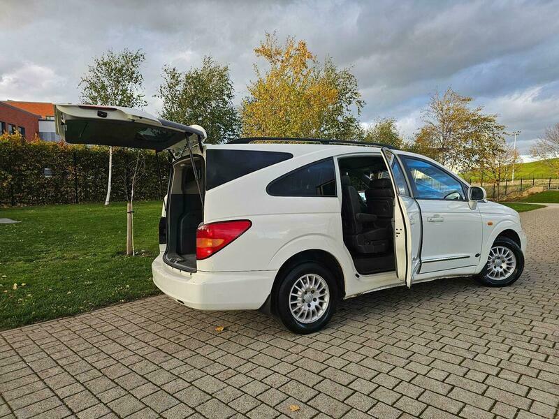 SsangYong Rodius 2.0 E-xdi Es T-tronic Euro 5 Grey #24