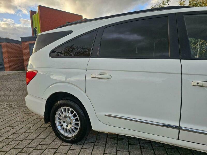 SsangYong Rodius 2.0 E-xdi Es T-tronic Euro 5 Grey #4