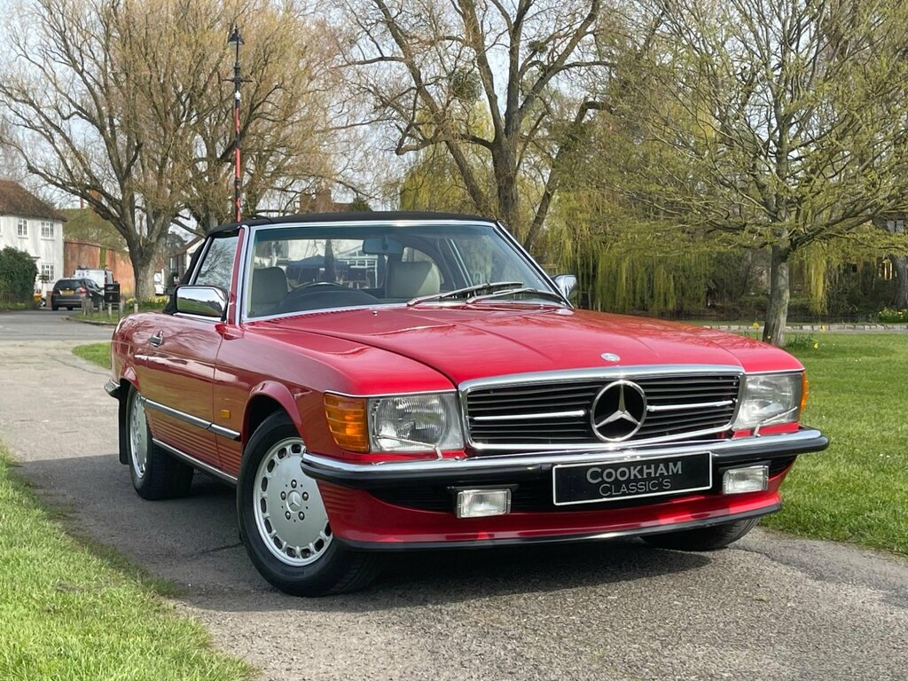Mercedes-Benz 500 Convertible Red