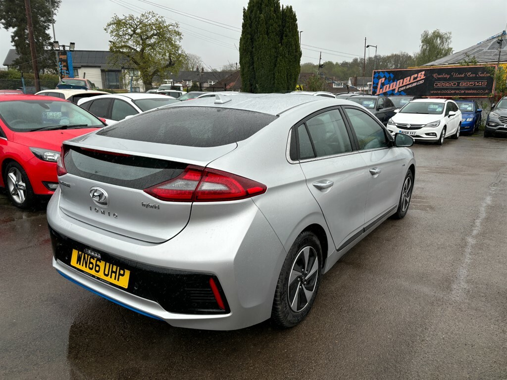 Hyundai Ioniq Premium Se Silver #6