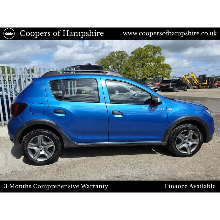 Dacia Sandero Stepway Petrol Blue