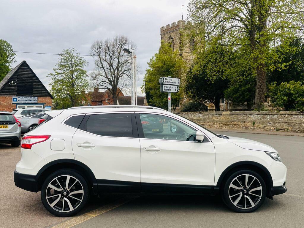 Nissan Qashqai 1.5 Dci Tekna 2Wd Euro 5 S S EF14BUH White #5